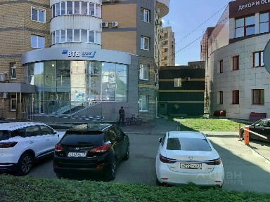 Сдается торговая площадь, 883,8 м²
