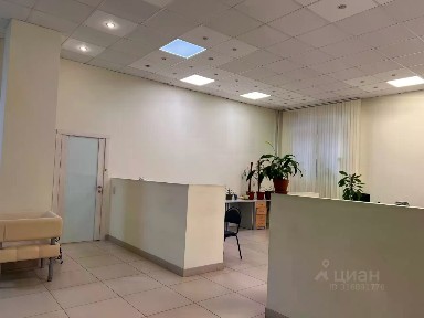 Кировская область, Киров, р-н Первомайский, мкр. Центр, ул. Урицкого, 24