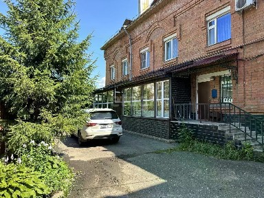 Сдается 3-этажный таунхаус, 240 м²