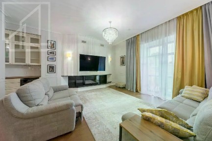 Сдается 5-комн. квартира, 174 м²