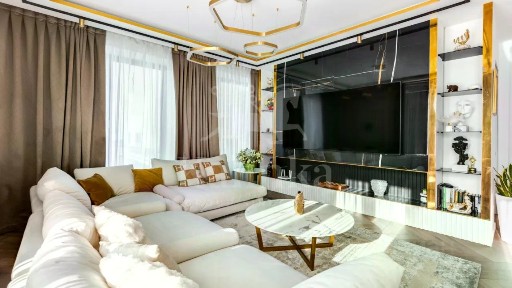 Сдается 4-комн. квартира, 130,7 м²