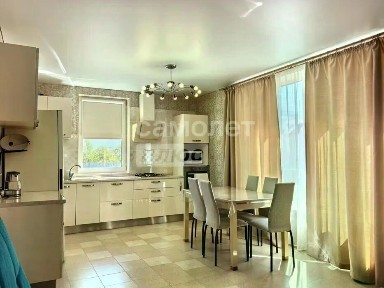 Продается 2-этажный дом, 190 м²