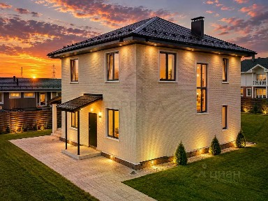 Продается 2-этажный дом, 181,9 м²