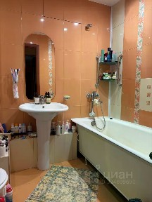 Продается 4-комн. квартира, 82 м²