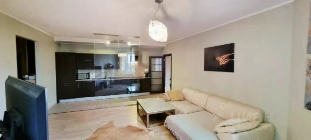Продается 2-комн. квартира, 79,3 м²