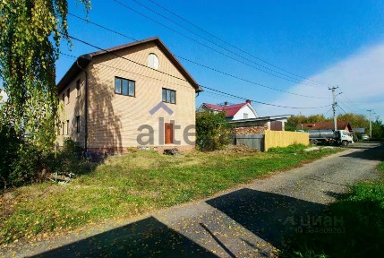 Продается 2-этажный дом, 460 м²