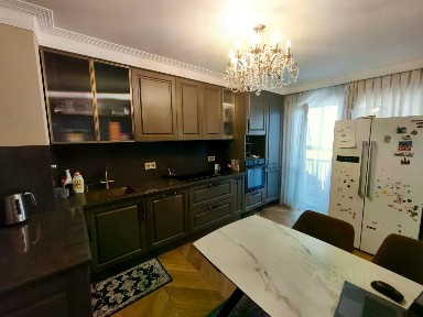 Продается 4-комн. квартира, 102,6 м²