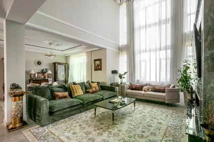 Продается 3-этажный дом, 530 м²