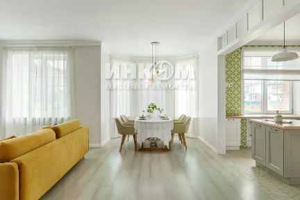 Продается 2-этажный дом, 260 м²
