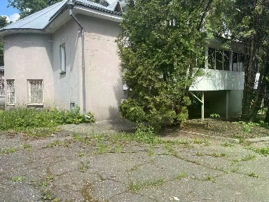 Продается 3-этажный дом, 860 м²