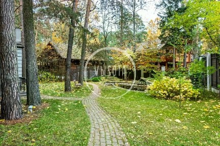 Продается 2-этажный коттедж, 633 м²