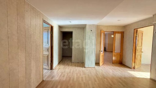 Продается 5-комн. квартира, 140,8 м²