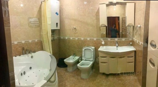 Продаются 5-комн. апартаменты, 192 м²