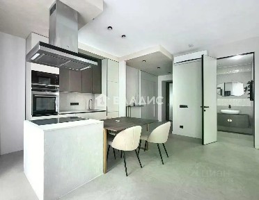Продается 2-комн. квартира, 76 м²