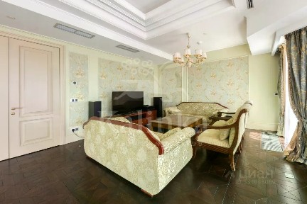 Продаются 3-комн. апартаменты, 202 м²