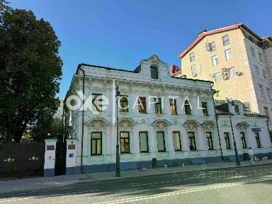 Продается многокомнатная квартира, 1 500 м²