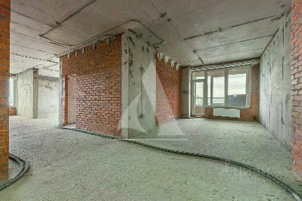 Продается 4-комн. квартира, 210 м²