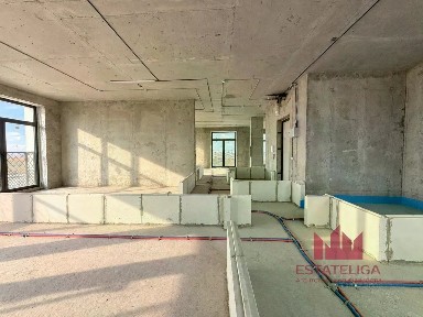 Продается 4-комн. квартира, 123,7 м²