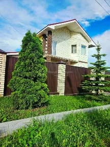 Продается 2-этажный дом, 140 м²