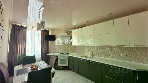 Продается 2-комн. квартира, 71 м²