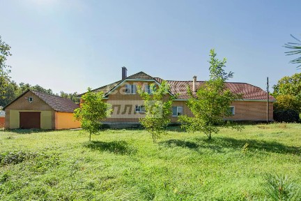 Продается 1-этажный дом, 300,7 м²