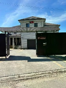 Сдается 3-этажный коттедж, 633 м²