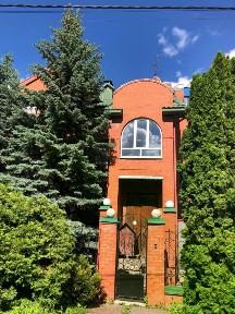 Сдается 4-этажный коттедж, 572 м²