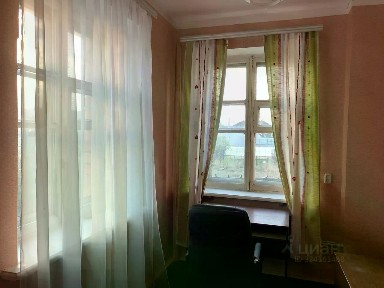 Сдается 3-этажный коттедж, 350 м²
