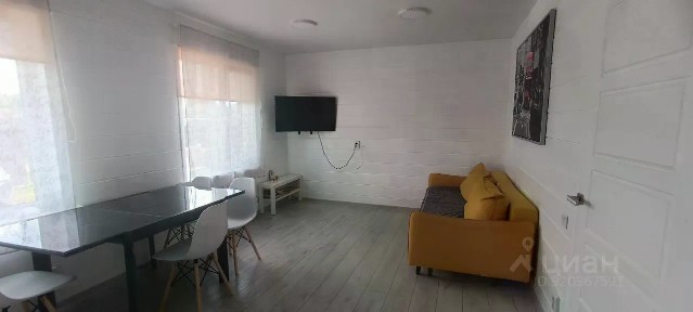 Сдается 2-этажный дом, 120 м²