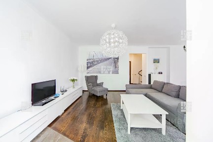 Сдается 4-этажный таунхаус, 230 м²