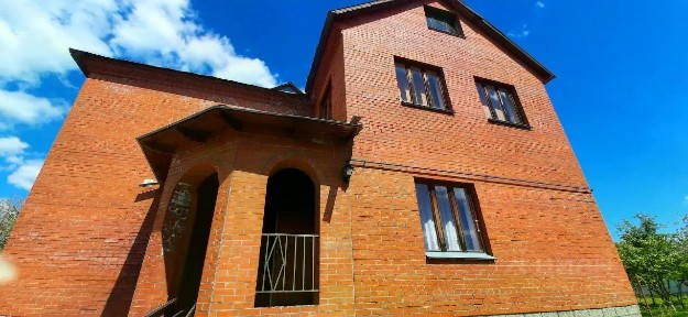 Сдается 3-этажный коттедж, 330 м²