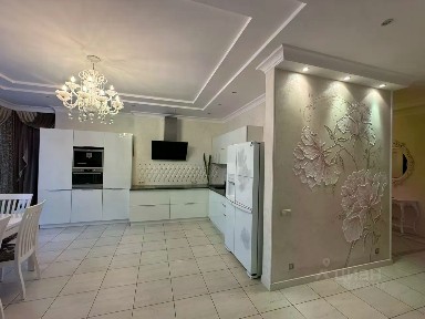 Сдается 3-комн. квартира, 130 м²