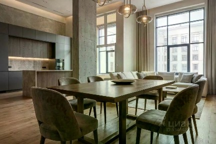 Сдается 4-комн. квартира, 146 м²