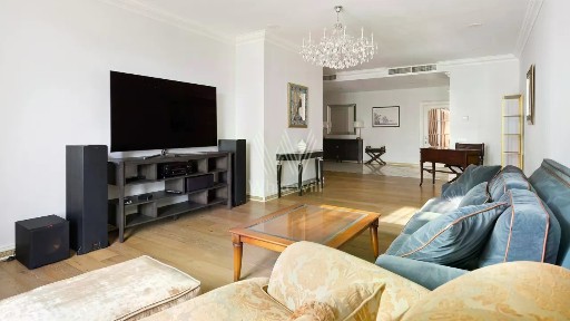 Сдается 4-комн. квартира, 202 м²