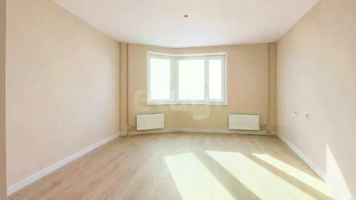 Продается 1-комн. квартира, 42 м²