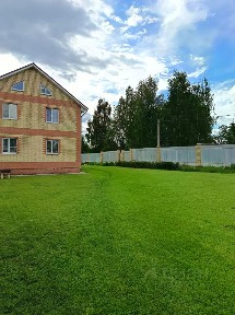 Продается 3-этажный дом, 290 м²