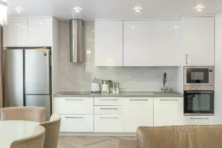 Продается 4-комн. квартира, 114 м²