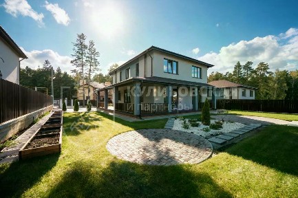 Продается 2-этажный коттедж, 261,5 м²