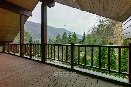 Продается 2-этажный дом, 250 м²