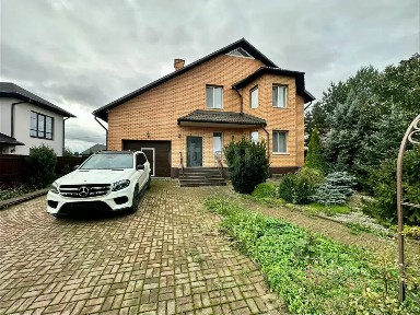 Продается 3-этажный дом, 258,8 м²
