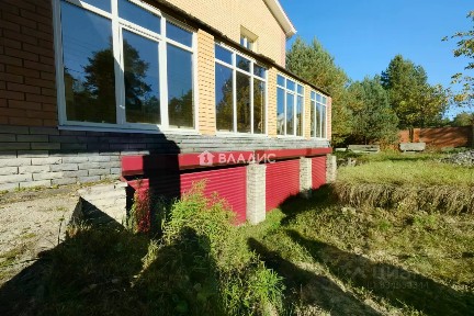 Продается 3-этажный дом, 524 м²