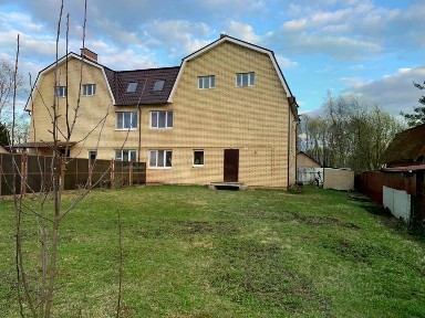 Сдается 2-этажный таунхаус, 200 м²