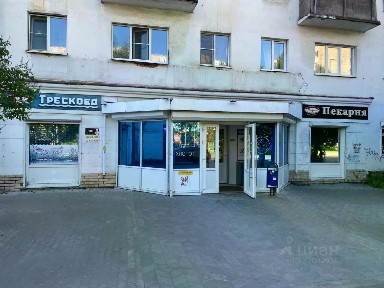 Продается торговая площадь, 310 м²