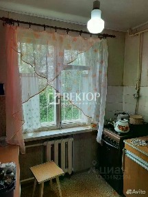 Продается 4-комн. квартира, 58,5 м²