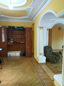 Продается 3-этажный дом, 360 м²