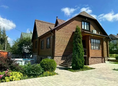 Продается 2-этажный дом, 208 м²