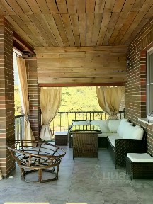 Продается 3-этажный дом, 393 м²