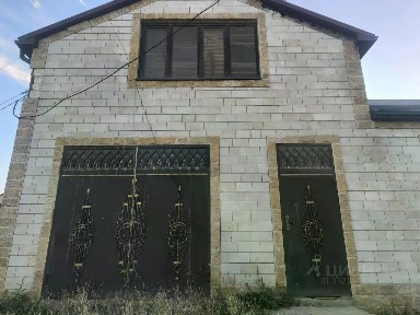 Сдается 2-этажный дом, 240 м²