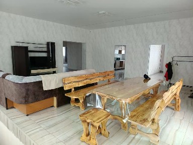 Сдается 3-этажный дом, 200 м²
