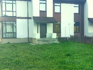 Сдается 2-этажный таунхаус, 141 м²